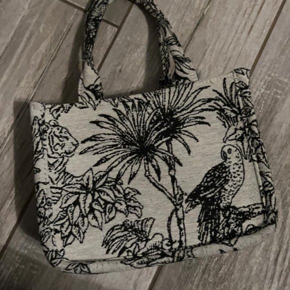 Neiman Marcus South American Jungle Print Bag - Picture 5 of 5